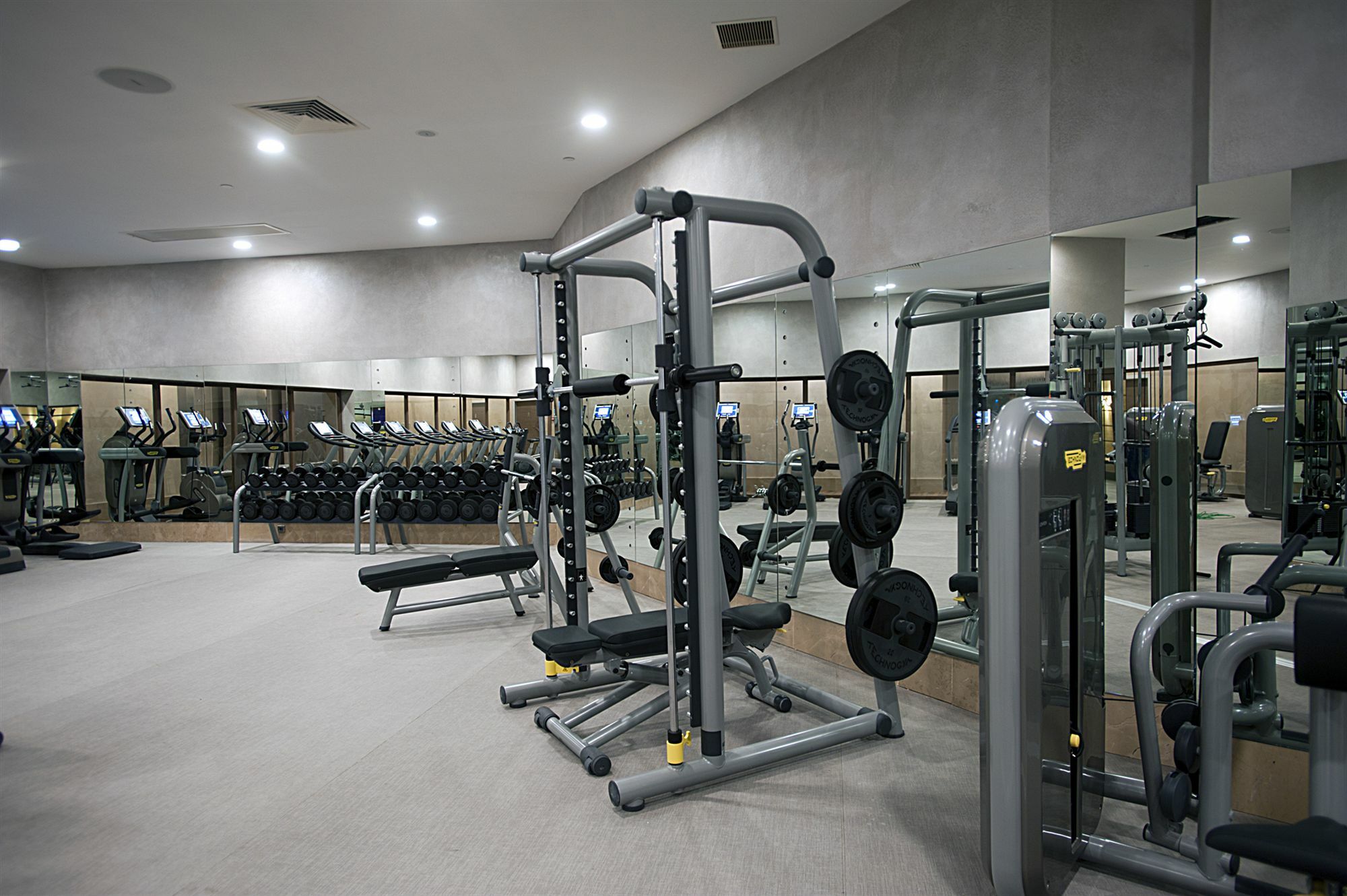 Cevahir Hotel Istanbul Asia Ngoại thất bức ảnh A gym in a hotel