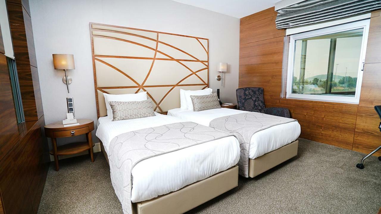 Cevahir Hotel Istanbul Asia Ngoại thất bức ảnh A room at the hotel